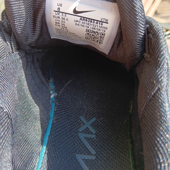Almost new never broke in Nike AirMax 720 - Picture 4 of 4